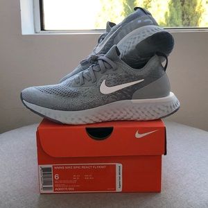 Nike Epic React NWT